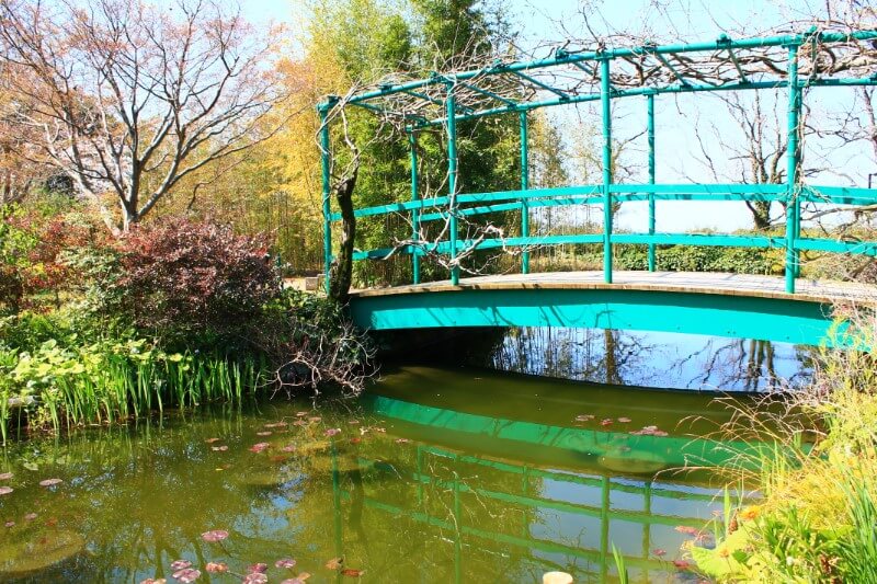 モネの庭、日本風の太鼓橋