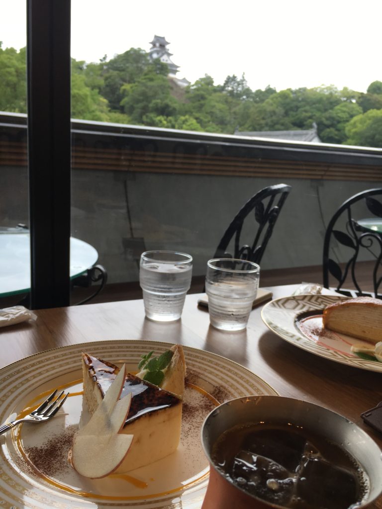 高知城が見えるカフェ