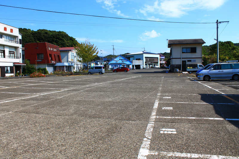 竜串海岸の駐車場