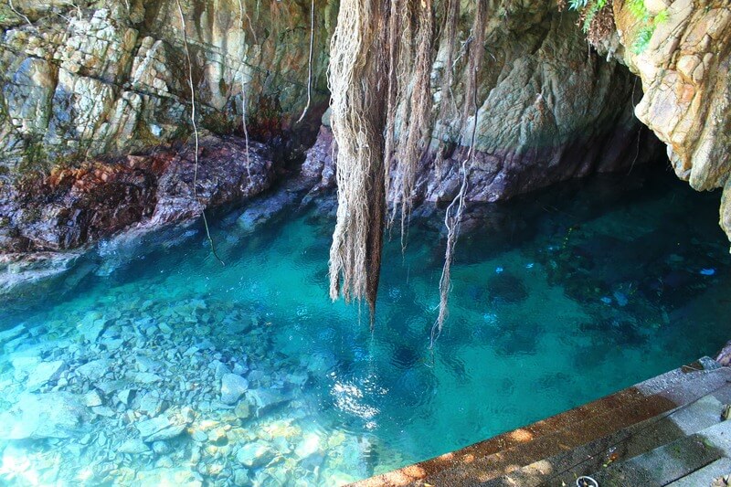 土佐清水:高知の青の洞窟養老洞